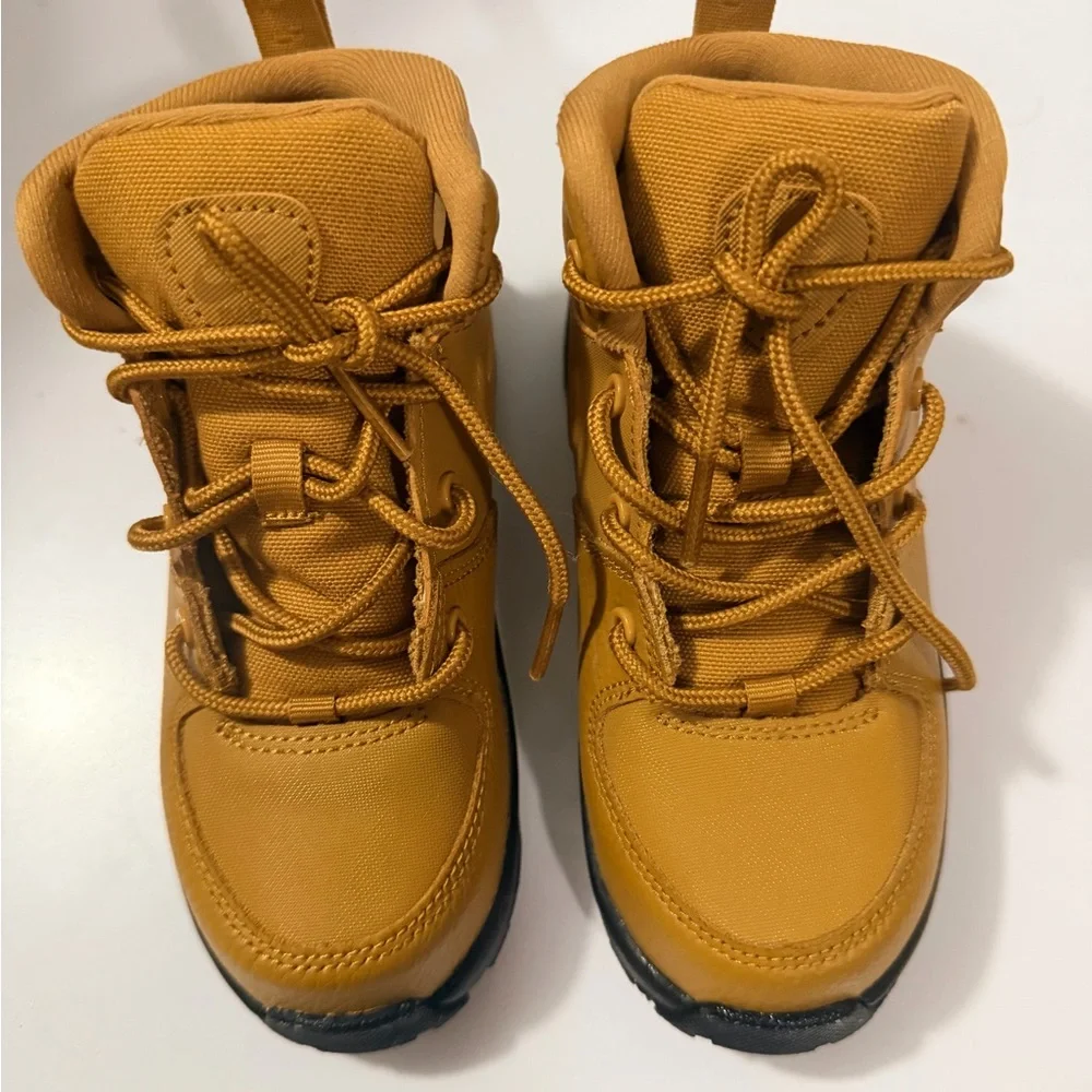Nike Kids Wheat High-Top Boots